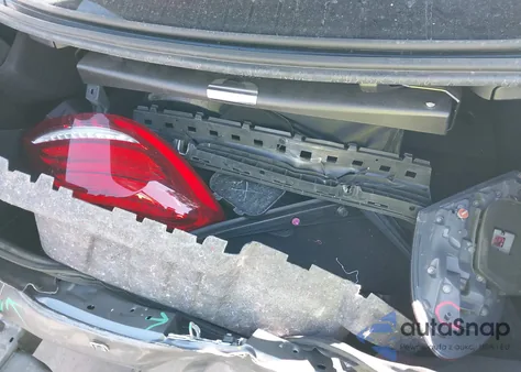 2017 Mercedes-Benz E 300 from USA, damaged, VIN WDDZF4JB5HA082266